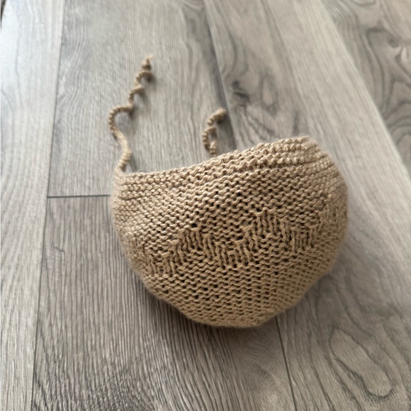 Set of 3 Knitted Bonnets - Picture 12 of 12